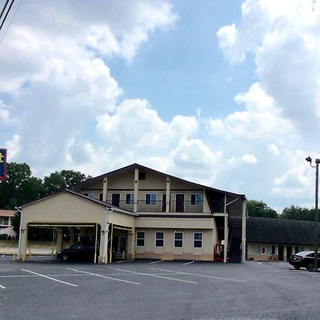 Budget Inn Calhoun Kültér fotó